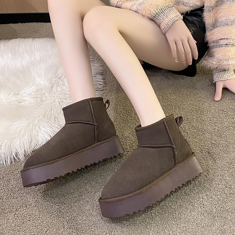 Foreign trade new women s snow boots winter 2024 new round head fashion velvet warm fur integrated boots women 35 темно-коричневого
Foreign trade new women s snow boots winter 2024 new round head fashion velvet warm fur integrated boots women 35 темно-коричневого
