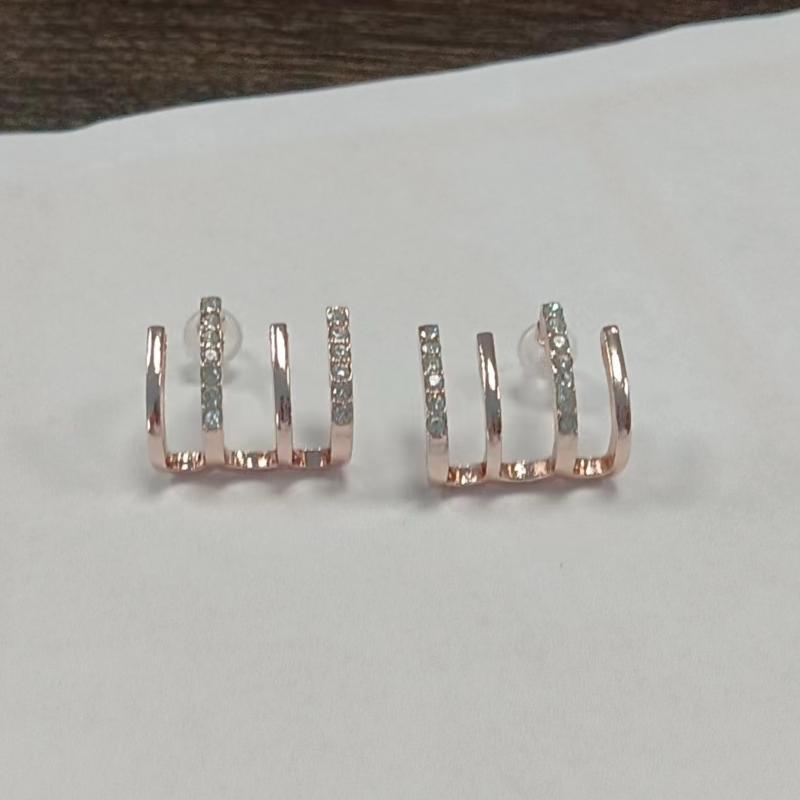 серьги с преувеличенной индивидуальностью женские уши ряд холодный ветер темперамент осень и зима передовое чувство интернет-знаменитость универсальные
серьги с преувеличенной индивидуальностью женские уши ряд холодный ветер темперамент осень и зима передовое чувство интернет-знаменитость универсальные