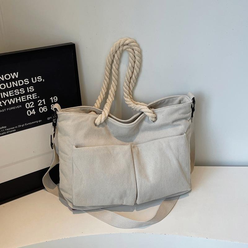 New Korean Style Corduroy Crossbody Bag Large Capacity Lightweight Shoulder Bag for Women Comfortable and Versatile Storage Bags
New Korean Style Corduroy Crossbody Bag Large Capacity Lightweight Shoulder Bag for Women Comfortable and Versatile Storage Bags