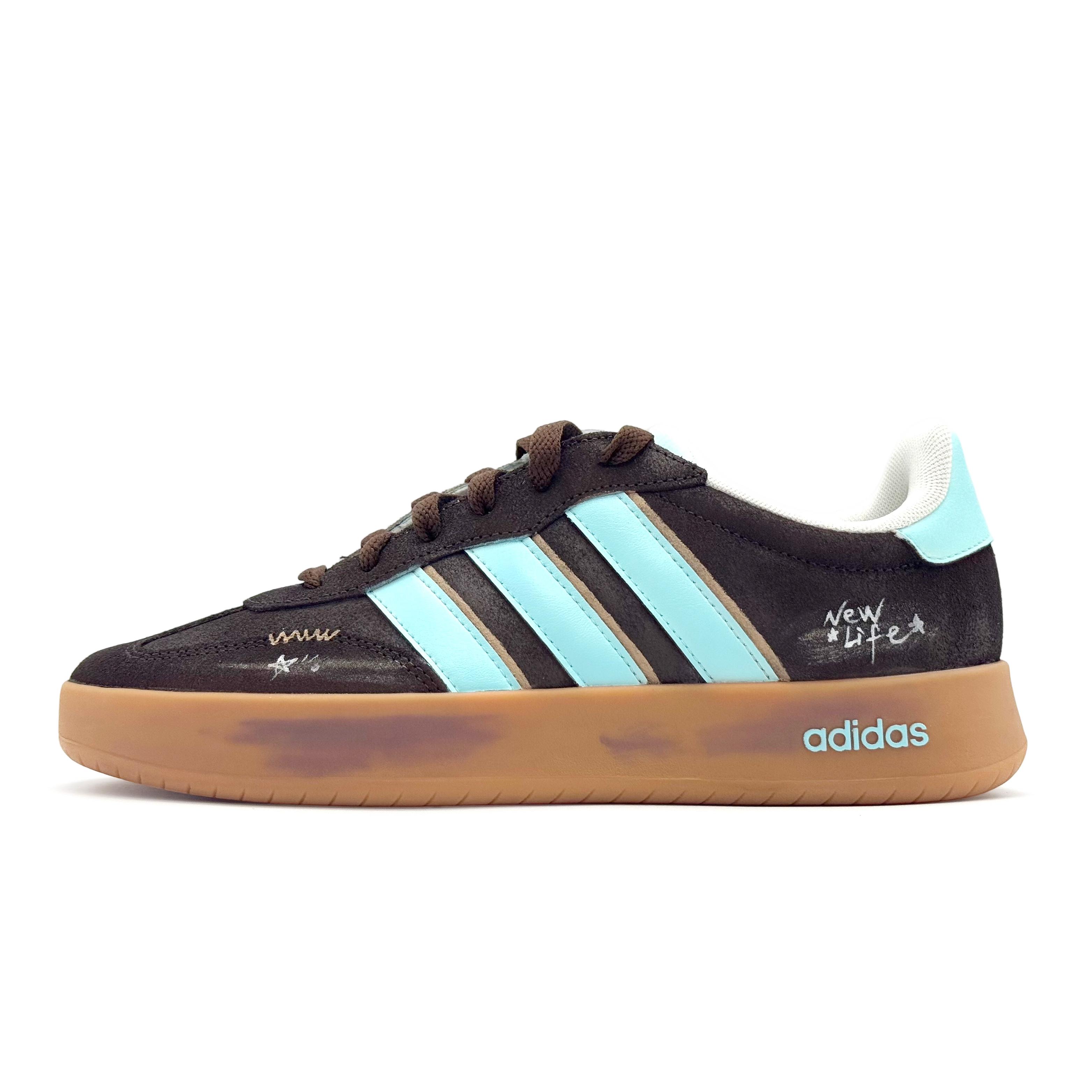 Adidas BARREDA REGO Хот-дог, Коричневий Синій Слід Стійкі до стирання Низькі Скейтбордичні Кросівки Унісекс Коричневий Синій JQ4238(Команда1189-) 42⅔
Adidas BARREDA REGO Хот-дог, Коричневий Синій Слід Стійкі до стирання Низькі Скейтбордичні Кросівки Унісекс Коричневий Синій JQ4238(Команда1189-) 42⅔