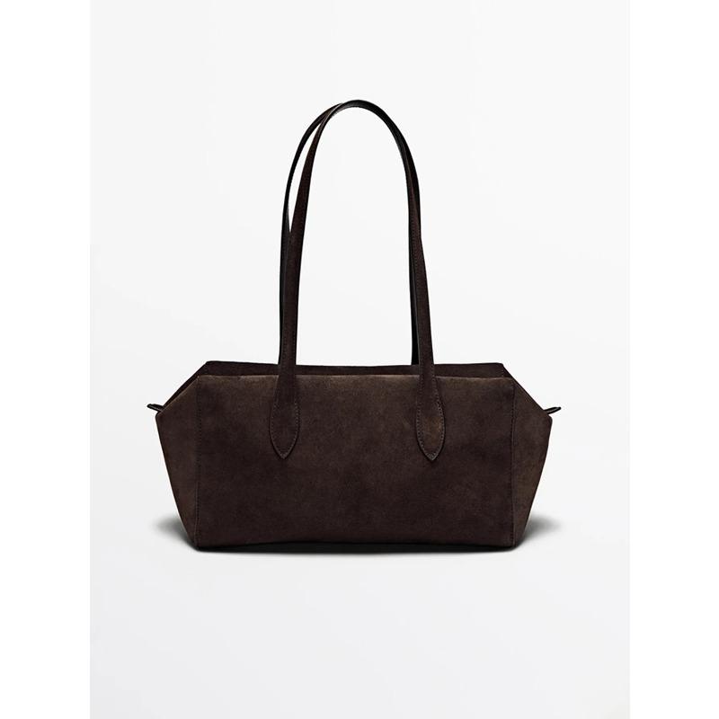 Ladies suede handbag, casual solid color suede single-shoulder bag, large-capacity fashiable handbag, suitable for work and t L кофейный
Ladies suede handbag, casual solid color suede single-shoulder bag, large-capacity fashiable handbag, suitable for work and t L кофейный