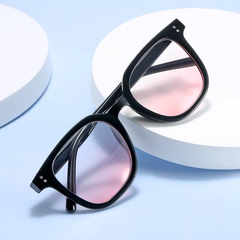 Сонячні окуляри Blush Жіночі високоякісні сонцезахисні окуляри із захистом від ультрафіолету Сонцезахисний крем Короткозорість Окуляри Чоловічі водіння Gradually pink gill red flakes
Сонячні окуляри Blush Жіночі високоякісні сонцезахисні окуляри із захистом від ультрафіолету Сонцезахисний крем Короткозорість Окуляри Чоловічі водіння Gradually pink gill red flakes