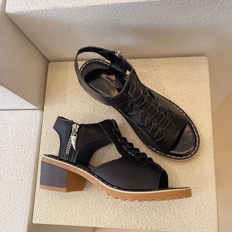 Весна и лето, новые женские босоножки на толстом каблуке, среднем каблуке, с застежкой-молнией сбоку, повседневные плетеные сандалии большого размера для женщин 35 чёрный
Весна и лето, новые женские босоножки на толстом каблуке, среднем каблуке, с застежкой-молнией сбоку, повседневные плетеные сандалии большого размера для женщин 35 чёрный