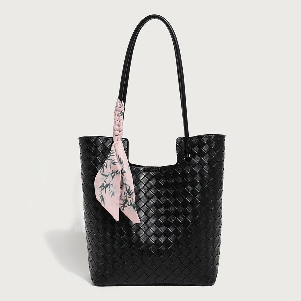 2025 новая простая и модная сумка-ведро, дизайн sense, ниша, большая вместительная сумка через плечо, сумка для поездок на работу, женская сумка чёрный
2025 новая простая и модная сумка-ведро, дизайн sense, ниша, большая вместительная сумка через плечо, сумка для поездок на работу, женская сумка чёрный