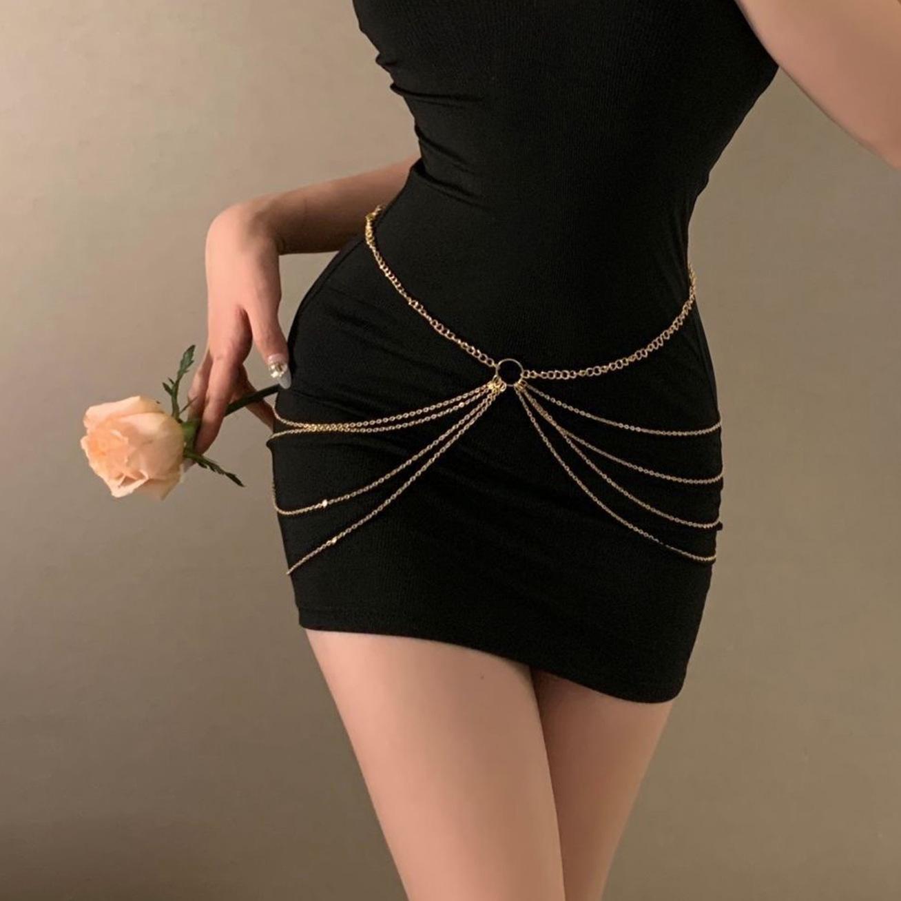 Spicy Girl Multi-Layer Tassel Metal Waist Chain – Chic & Versatile Nightclub Fashion Accessory
Spicy Girl Multi-Layer Tassel Metal Waist Chain – Chic & Versatile Nightclub Fashion Accessory