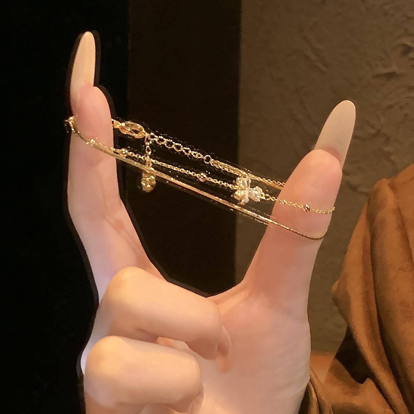 Gold-Plated Zircon Flower Round Bracelet, Luxury Versatile Bangle, Exquisite Fashion Jewelry for Women
Gold-Plated Zircon Flower Round Bracelet, Luxury Versatile Bangle, Exquisite Fashion Jewelry for Women