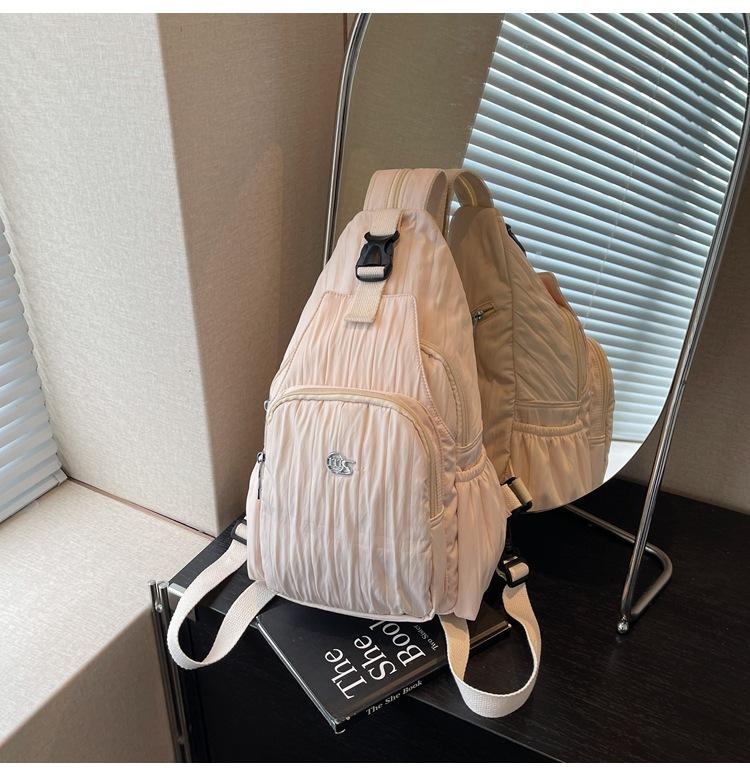 Спортивная ветрозащитная сумка-мессенджер женская большой вместимости для отдыха нишевого дизайна модный легкий дорожный рюкзак
Спортивная ветрозащитная сумка-мессенджер женская большой вместимости для отдыха нишевого дизайна модный легкий дорожный рюкзак