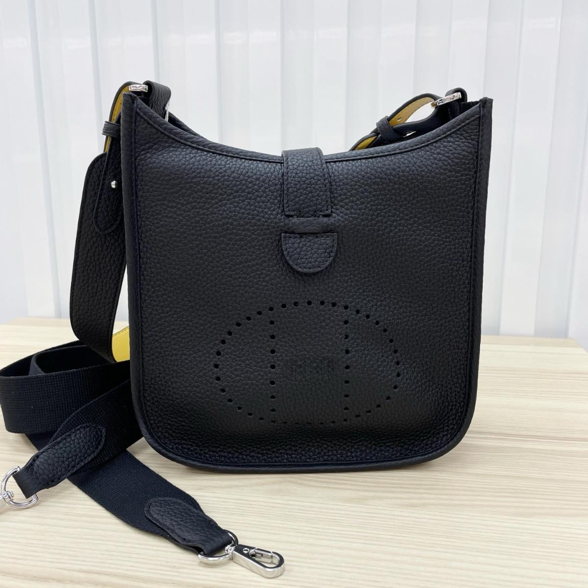 Cross-border H home first-layer cowhide Evelyn bag, high-end hollow bag, shoulder messenger bag, fashionable commuter women s bag 22*9*21cm чёрный
Cross-border H home first-layer cowhide Evelyn bag, high-end hollow bag, shoulder messenger bag, fashionable commuter women s bag 22*9*21cm чёрный