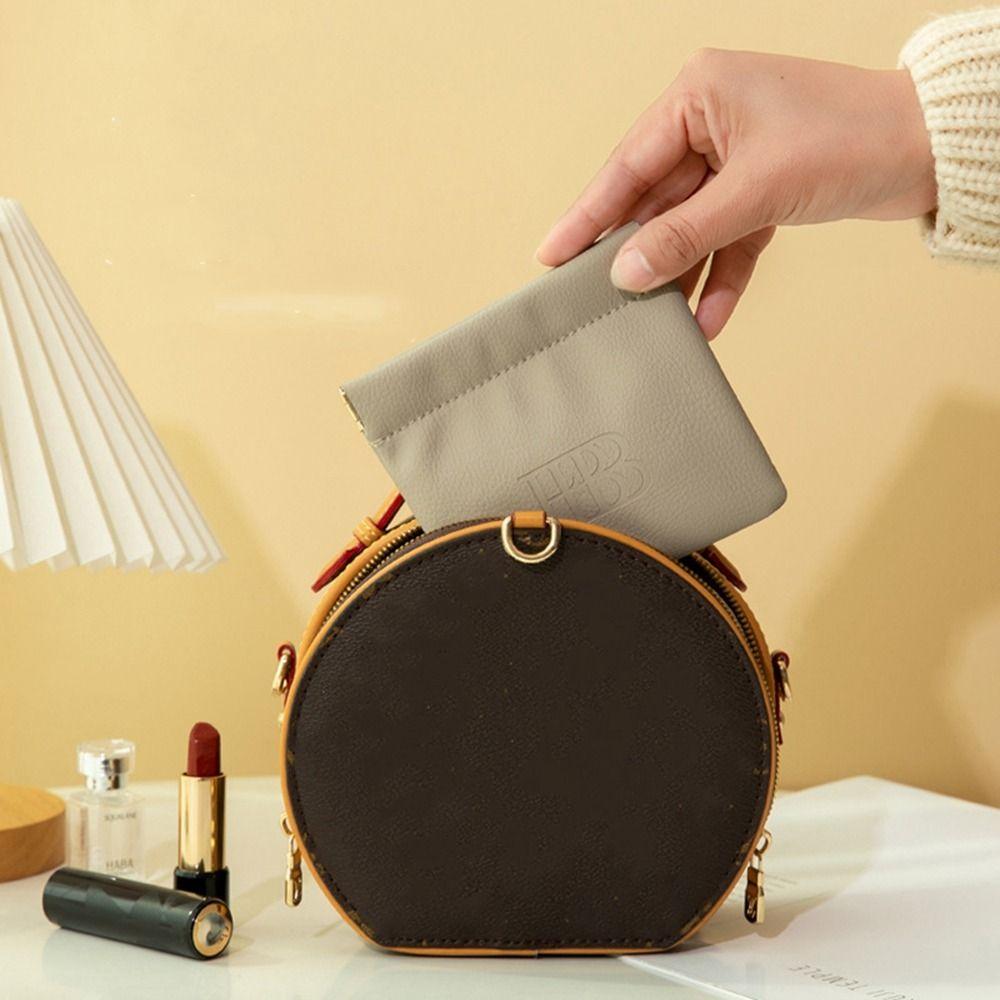 Jewelry Storage Bag Cosmetic Bag Mini Earphone Bag Earphone Protective Sleeve Lipstick Storage Bag коричневий
Jewelry Storage Bag Cosmetic Bag Mini Earphone Bag Earphone Protective Sleeve Lipstick Storage Bag коричневий