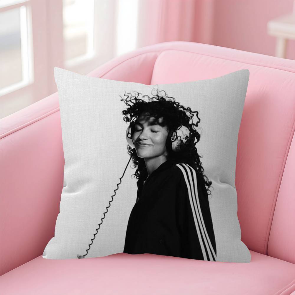Singer Olivia Dean Cushion Cover Inches Farmhouse Decor Home Throw Pillow Covers for Couch Decorations 30x30 cm
Singer Olivia Dean Cushion Cover Inches Farmhouse Decor Home Throw Pillow Covers for Couch Decorations 30x30 cm