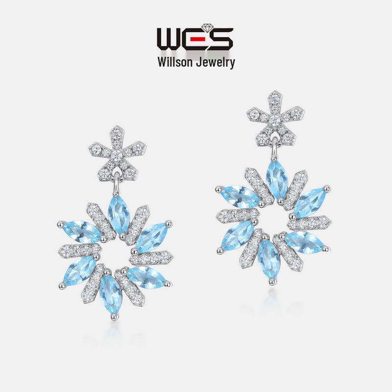 Cross-Border Christmas Snowflake Gem Stud Earrings S925 Silver - Sparkling European & American Light Luxury Fashion 925 Silver
Cross-Border Christmas Snowflake Gem Stud Earrings S925 Silver - Sparkling European & American Light Luxury Fashion 925 Silver