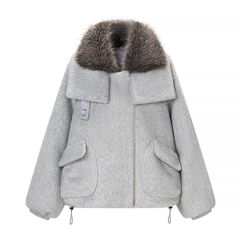 2026 Spring European & American Style Versatile Wool Jacket with Large Fur Collar Large
2026 Spring European & American Style Versatile Wool Jacket with Large Fur Collar Large