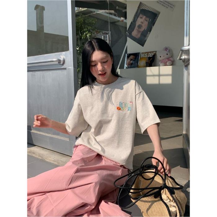 Женская ретро милая хлопковая футболка с вышивкой букв – Летний модный тренд 2025 Large светло-серый
Женская ретро милая хлопковая футболка с вышивкой букв – Летний модный тренд 2025 Large светло-серый