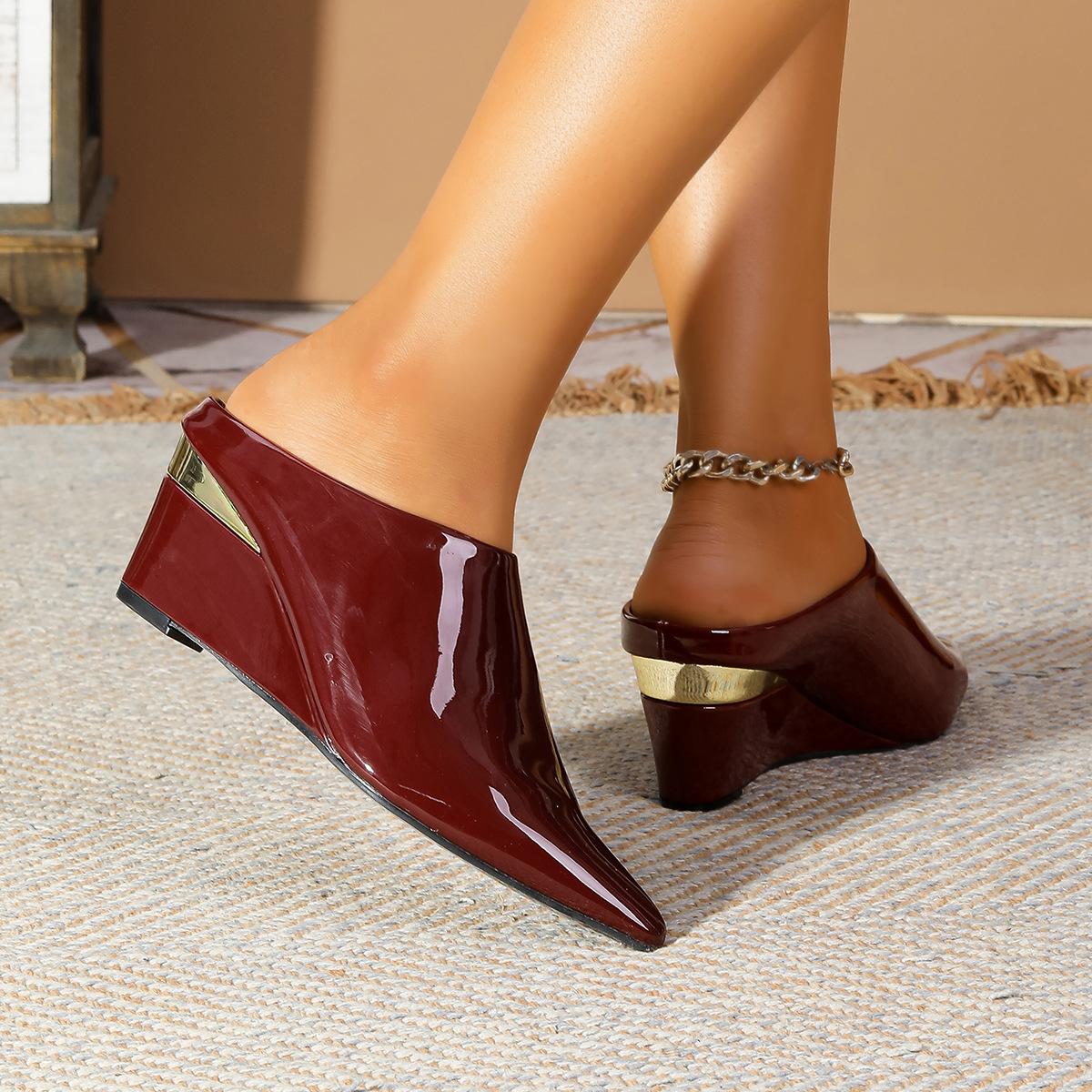 Burgundy slope heel pointed head large size patent leather neutral simple slippers high heels cool slippers women s shoes 43 бордовий
Burgundy slope heel pointed head large size patent leather neutral simple slippers high heels cool slippers women s shoes 43 бордовий