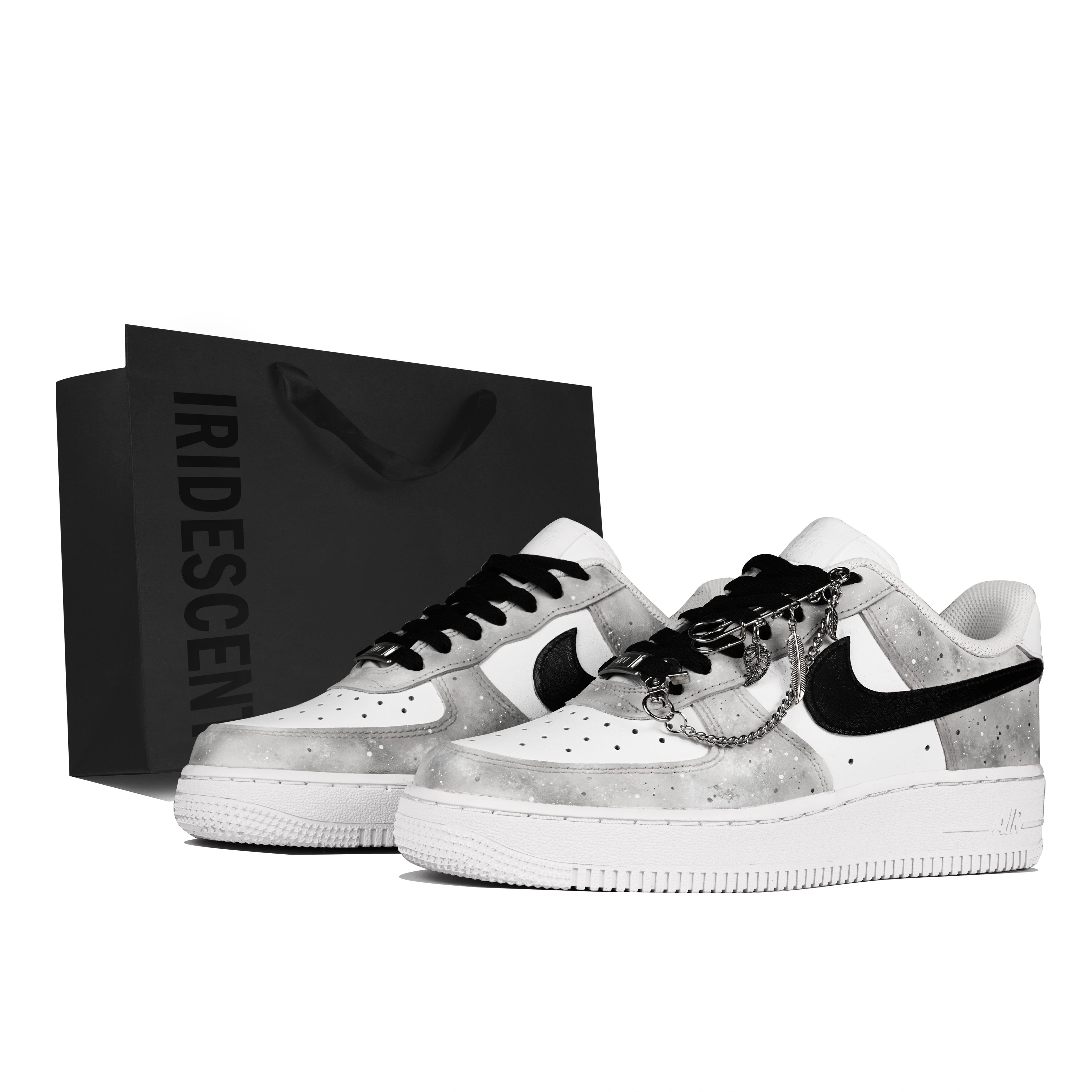 Nike Air Force 1 Low top Skateboard Shoes Unisex Black Gray White CW2288-111(Team-S-BOX) 44.5
Nike Air Force 1 Low top Skateboard Shoes Unisex Black Gray White CW2288-111(Team-S-BOX) 44.5