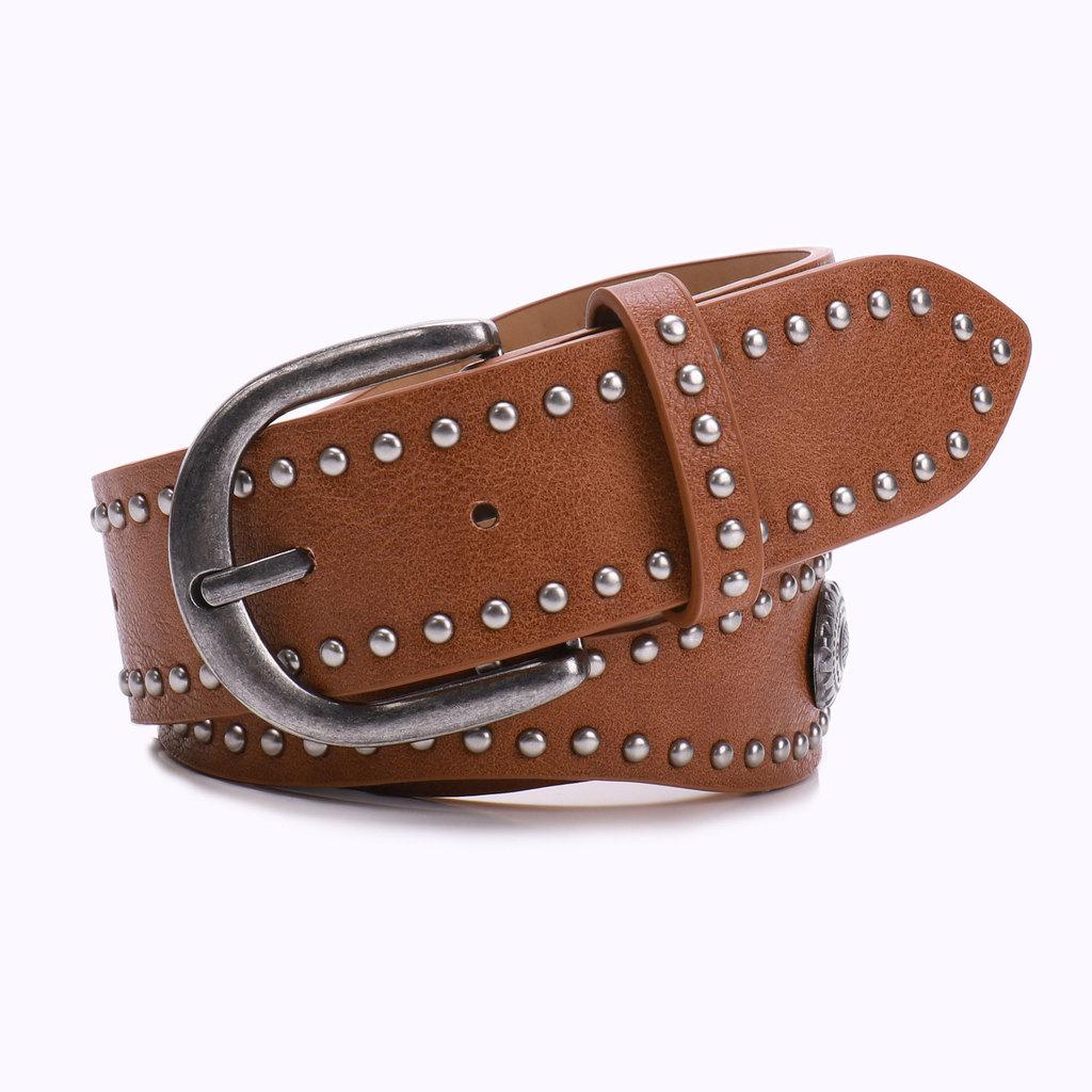Retro Double Row Rivet Leather Belt For Women With Alloy Buckle For Casual Style бежевий
Retro Double Row Rivet Leather Belt For Women With Alloy Buckle For Casual Style бежевий