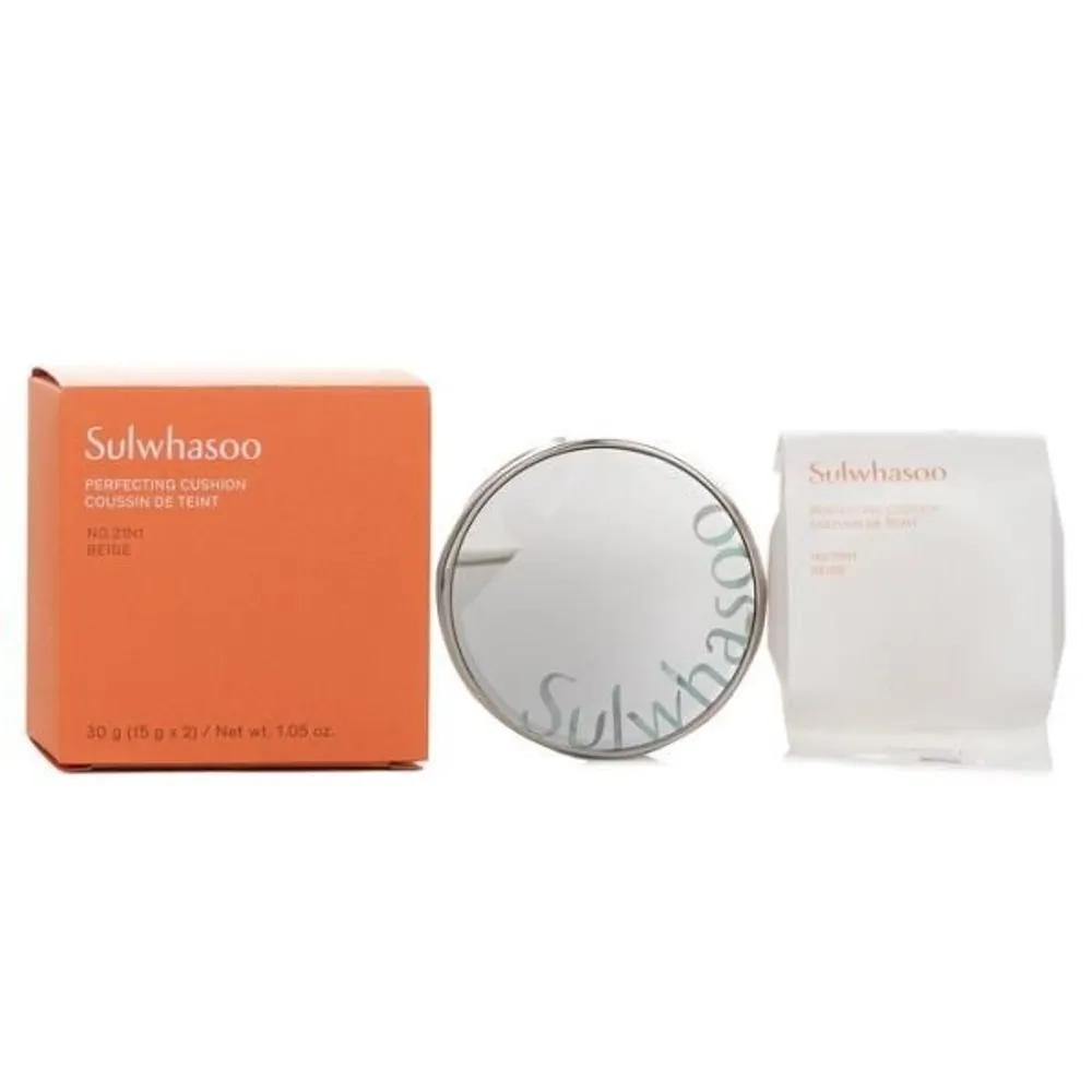 Sulwhasoo Perfecting Cushion 21N1 15g Set of 2
Sulwhasoo Perfecting Cushion 21N1 15g Set of 2