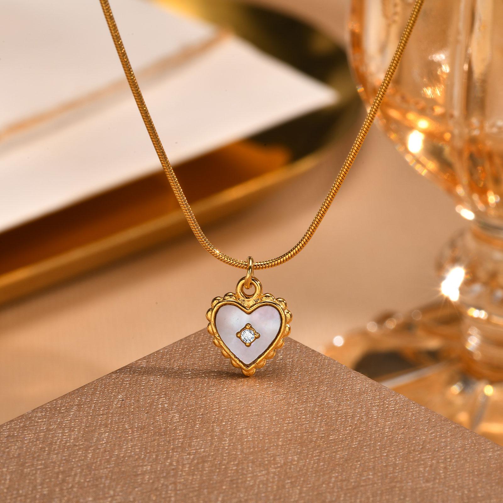 Chic Zircon Shell Heart Necklace for Women Stainless Steel Round Snake Chain Pendant Necklaces Valentine s Jewelry Gifts
Chic Zircon Shell Heart Necklace for Women Stainless Steel Round Snake Chain Pendant Necklaces Valentine s Jewelry Gifts