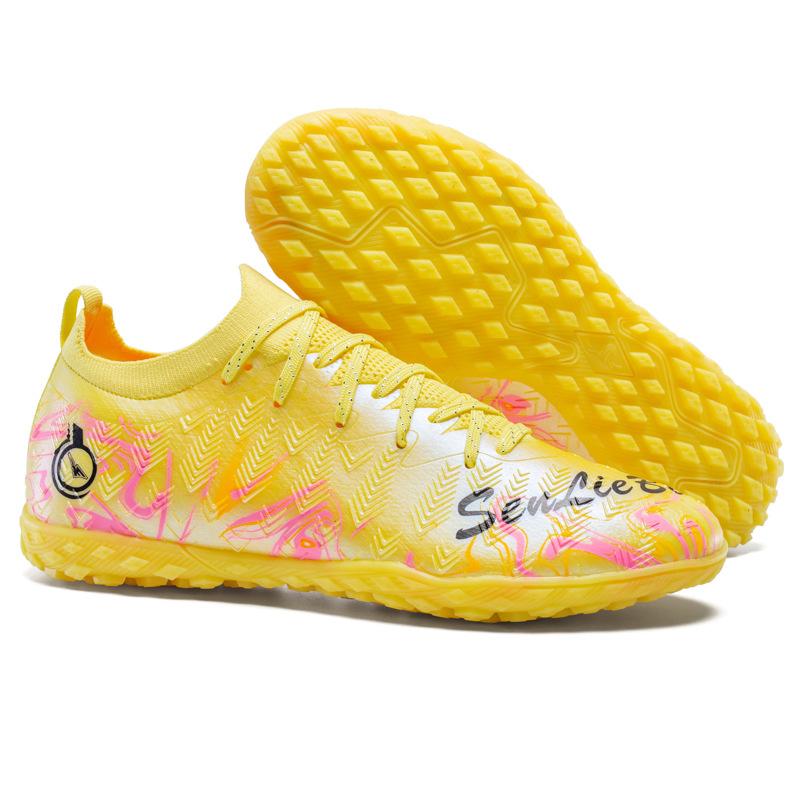 New broken nail adult football shoes men s and women s professional long nail football shoes low-top youth sports shoes 46
New broken nail adult football shoes men s and women s professional long nail football shoes low-top youth sports shoes 46