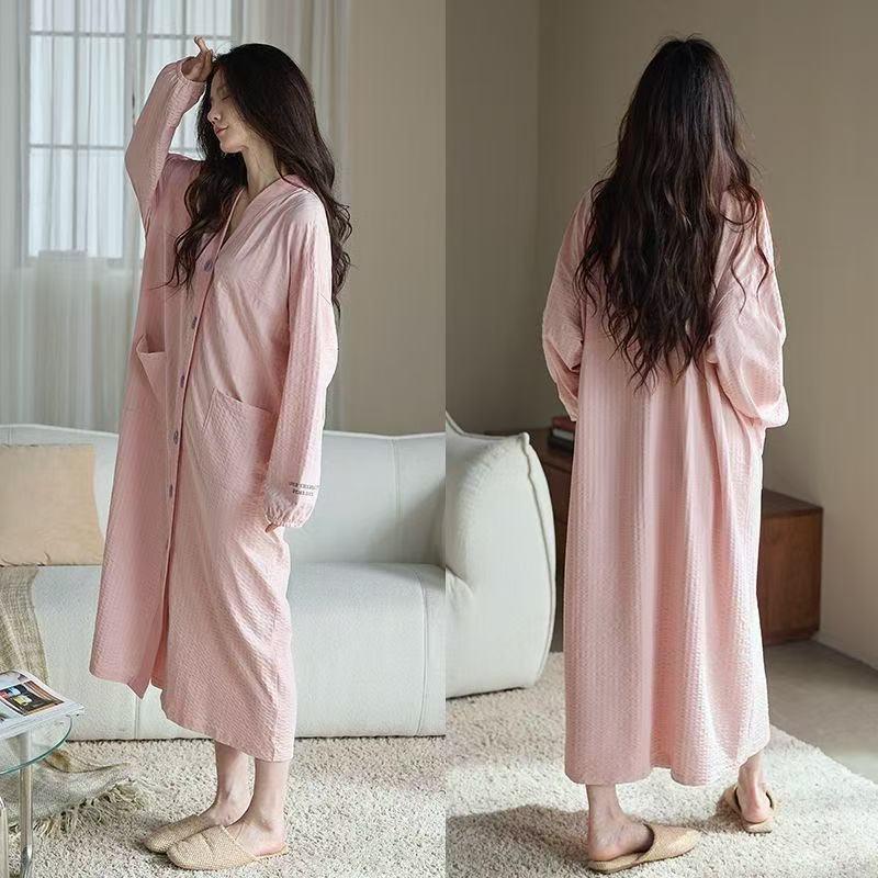 Cloud cotton nightgown women s spring and autumn new long-sleeved pajamas cardigan nightdress fashion high-end loungewear spot XXL
Cloud cotton nightgown women s spring and autumn new long-sleeved pajamas cardigan nightdress fashion high-end loungewear spot XXL