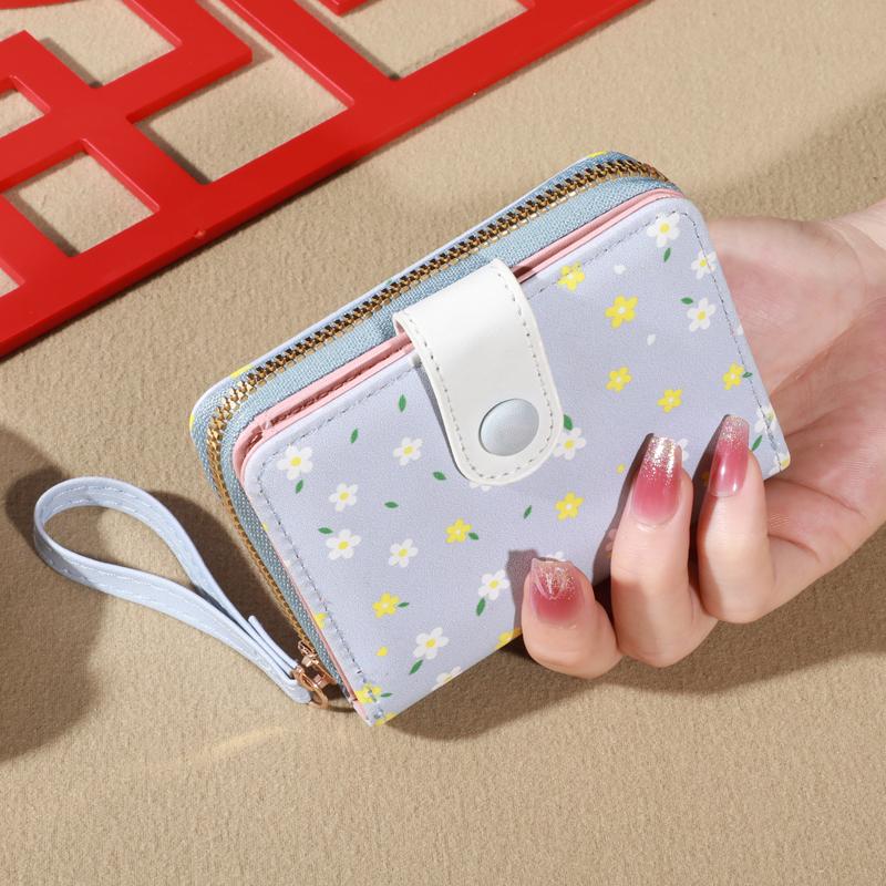 Fashionable and portable short wallet with zippered synthetic leather and ample card slots, perfect for Valentine s Day gift giv
Fashionable and portable short wallet with zippered synthetic leather and ample card slots, perfect for Valentine s Day gift giv