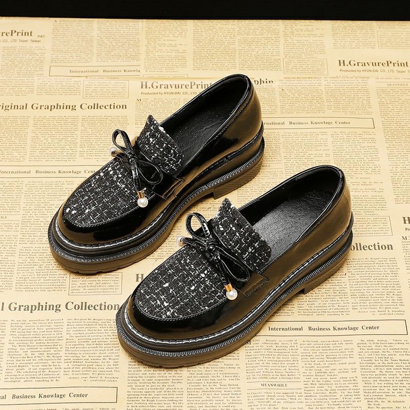 Thick-soled single shoes women s 2025 new spring and autumn versatile fleece leather shoes, British muffin shoes, increased height loafers 34
Thick-soled single shoes women s 2025 new spring and autumn versatile fleece leather shoes, British muffin shoes, increased height loafers 34