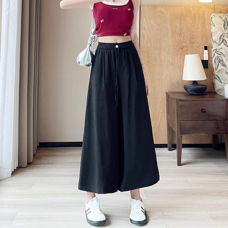 Женские летние брюки из ледяного шелка с высокой посадкой и широкими штанинами - Свободные, прохладные, длиной восемь восьмых, драпирующийся дизайн. XXL чёрный
Женские летние брюки из ледяного шелка с высокой посадкой и широкими штанинами - Свободные, прохладные, длиной восемь восьмых, драпирующийся дизайн. XXL чёрный