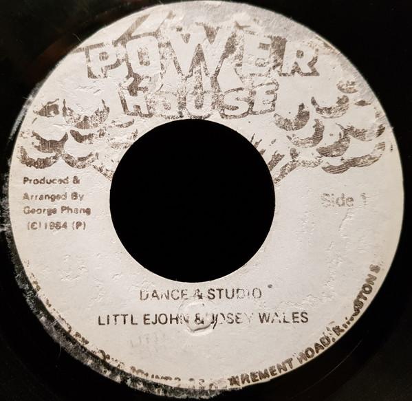 7inch Record LITTLE JOHN & JOSEY WALES - Dance & Studio NONE Power House Jamaica Reggae, Ska & Dub Used
7inch Record LITTLE JOHN & JOSEY WALES - Dance & Studio NONE Power House Jamaica Reggae, Ska & Dub Used