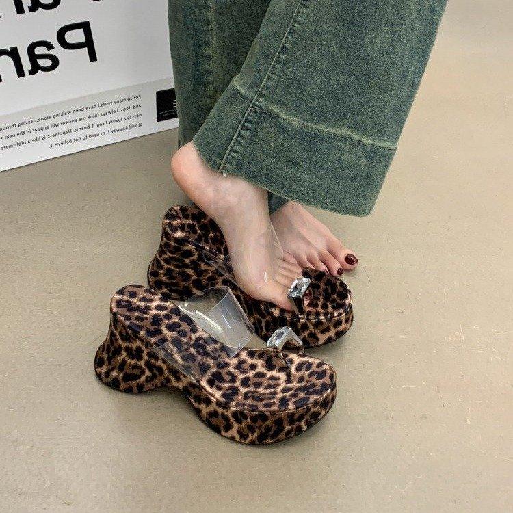 Модные женские шлепанцы Модные леопардовые сандалии на танкетке Сандалии на платформе с перемычкой для пальца для женщин Прозрачные ПВХ Сандалии на высоком каблуке 34 леопардовый
Модные женские шлепанцы Модные леопардовые сандалии на танкетке Сандалии на платформе с перемычкой для пальца для женщин Прозрачные ПВХ Сандалии на высоком каблуке 34 леопардовый
