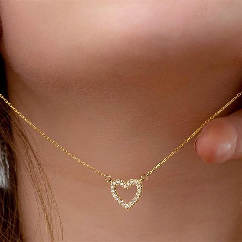 1Pc Stylish Hollow Heart Necklace Set with Miniature Synthetic Zircon Sparkling Jewelry, Sweet Everyday Necklace золотой
1Pc Stylish Hollow Heart Necklace Set with Miniature Synthetic Zircon Sparkling Jewelry, Sweet Everyday Necklace золотой