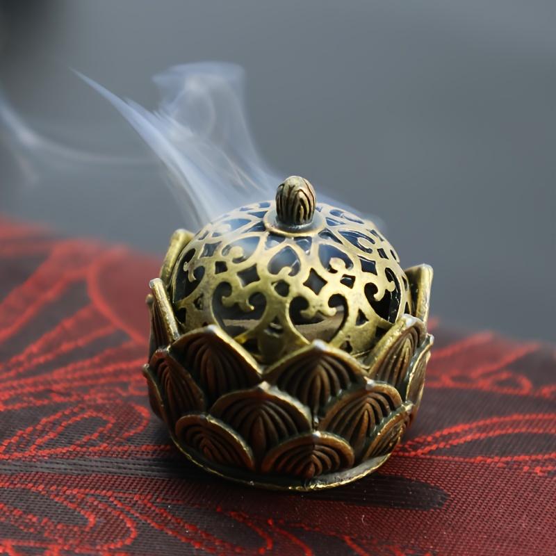 Retro Lotus Design Metal Fragrance Plug with Cover - Portable Hollow Aromatherapy Stick Holder Home Decorations
Retro Lotus Design Metal Fragrance Plug with Cover - Portable Hollow Aromatherapy Stick Holder Home Decorations