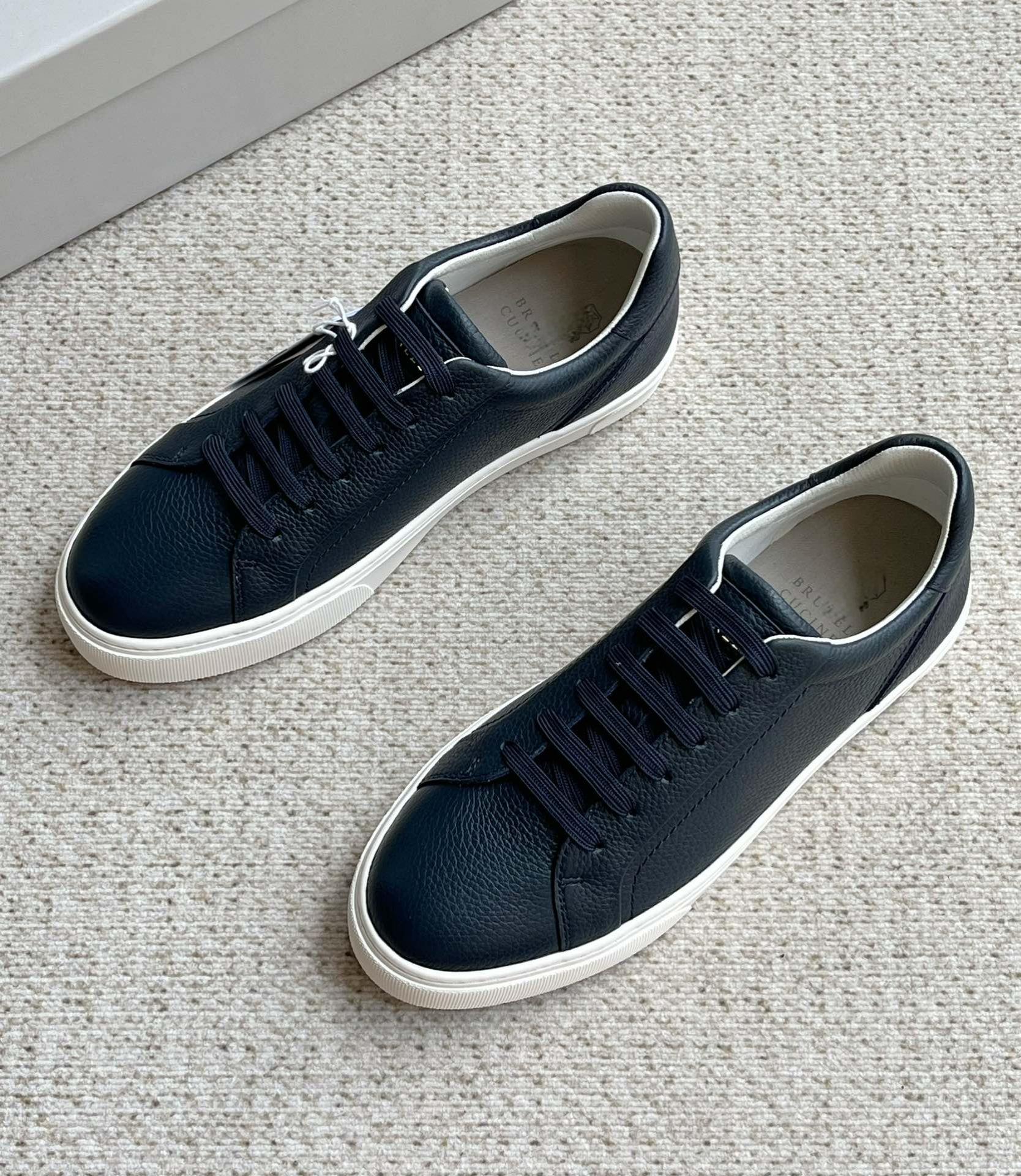 European Station New Men s Shoes Leather Sports Shoes Breathable Four Seasons Shoes White Shoes Versatile Comfortable Fashion Trendy Casual 44
European Station New Men s Shoes Leather Sports Shoes Breathable Four Seasons Shoes White Shoes Versatile Comfortable Fashion Trendy Casual 44