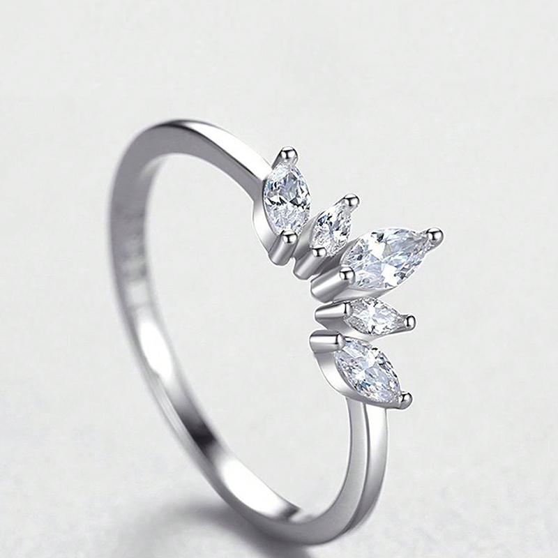 copper Zircon Gorgeous Shine Simplicity Love Heart Crown Ring Ideal For Women Party Cute Romantic High Quality Jewellery 10
copper Zircon Gorgeous Shine Simplicity Love Heart Crown Ring Ideal For Women Party Cute Romantic High Quality Jewellery 10