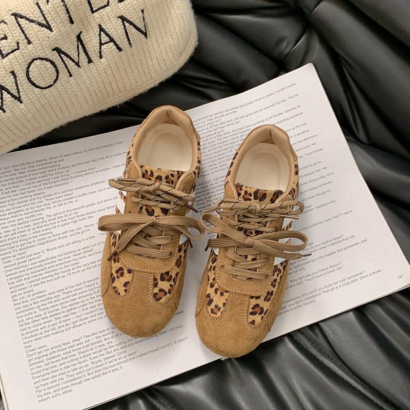 Forrest Gump shoes women s soft-soled sports and leisure shoes 2025 spring and autumn thin mesh breathable little white shoes retro German training 40 цветной печати леопарда
Forrest Gump shoes women s soft-soled sports and leisure shoes 2025 spring and autumn thin mesh breathable little white shoes retro German training 40 цветной печати леопарда