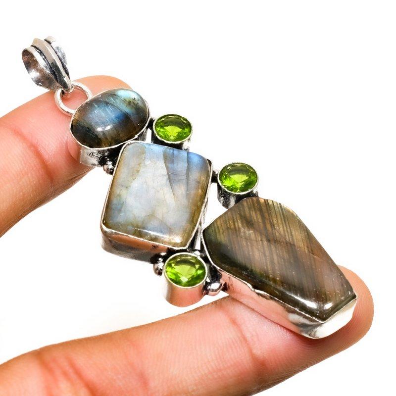 Ювелирный кулон с лабрадором и перидотом 925 пробы, посеребренный, 2,65 дюйма
Ювелирный кулон с лабрадором и перидотом 925 пробы, посеребренный, 2,65 дюйма