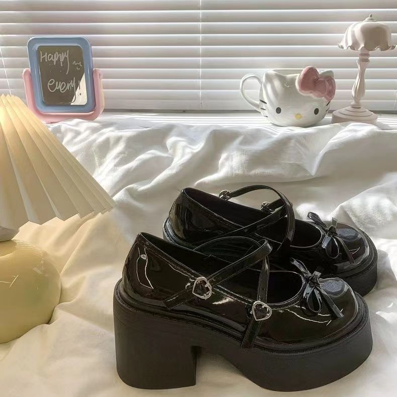 Japanese jk single shoes 2024 summer new Korean version bow Mary Jane small leather shoes increase height and light small tide 40
Japanese jk single shoes 2024 summer new Korean version bow Mary Jane small leather shoes increase height and light small tide 40