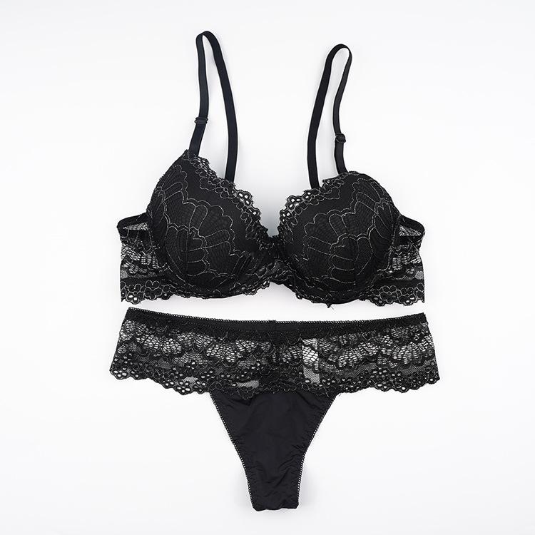 Women s Spring and Summer Lace Cloth Gold Silk Style Black with Underwire Thong Underwear Suit 70B чёрный
Women s Spring and Summer Lace Cloth Gold Silk Style Black with Underwire Thong Underwear Suit 70B чёрный