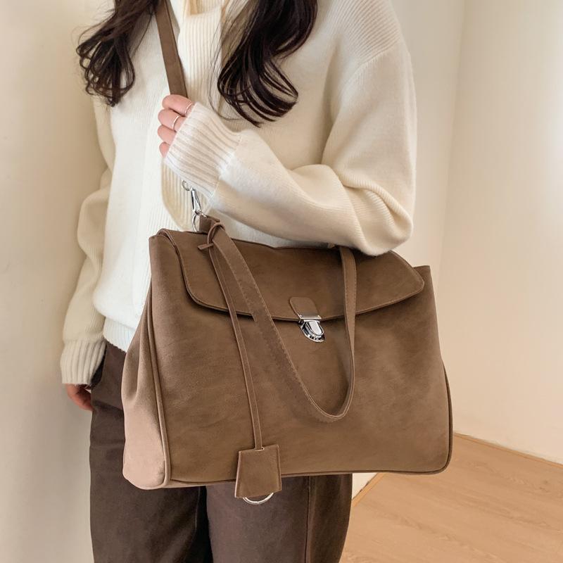 New Fashi Texture Simple and Versatile Crossbody Bag Women Large Capacity Vintage Shoulder Bags Casual Tote Commuting Bag
New Fashi Texture Simple and Versatile Crossbody Bag Women Large Capacity Vintage Shoulder Bags Casual Tote Commuting Bag