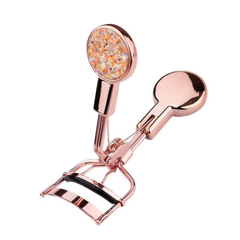 Щипцы для завивки ресниц с подушечками подходят для всех форм глаз, простой в использовании профессиональный инструмент для макияжа ресниц Щипцы для завивки ресниц розового золота
Щипцы для завивки ресниц с подушечками подходят для всех форм глаз, простой в использовании профессиональный инструмент для макияжа ресниц Щипцы для завивки ресниц розового золота