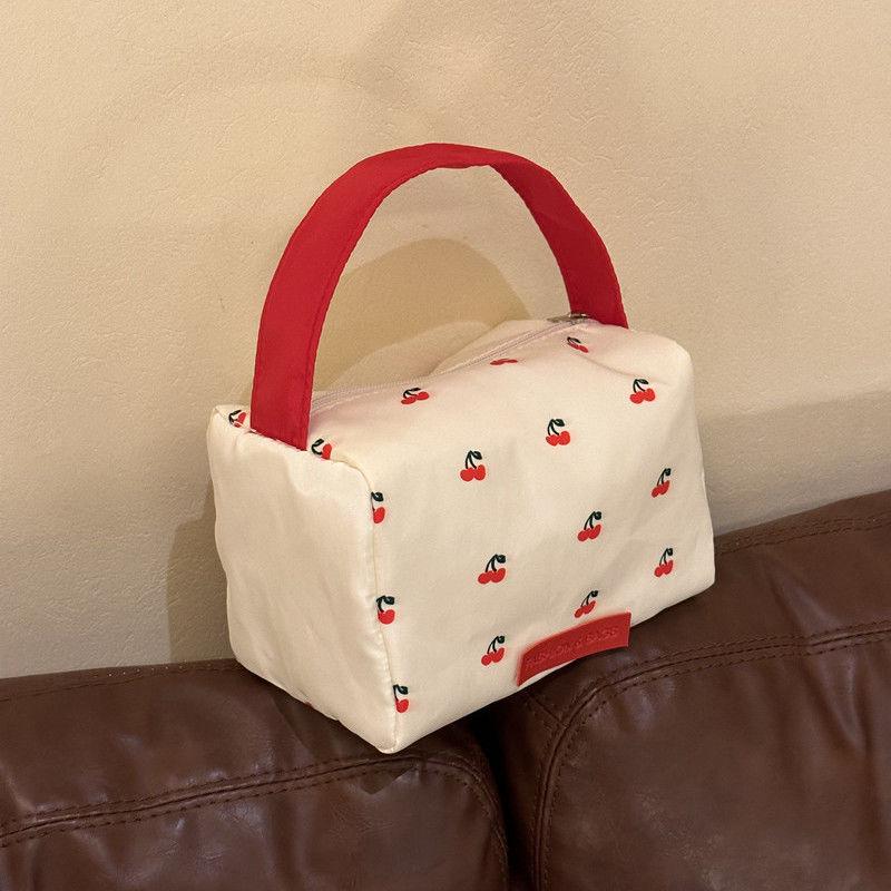 2024 Универсальная женская сумка-органайзер большой вместимости для макияжа и туалетных принадлежностей
2024 Универсальная женская сумка-органайзер большой вместимости для макияжа и туалетных принадлежностей