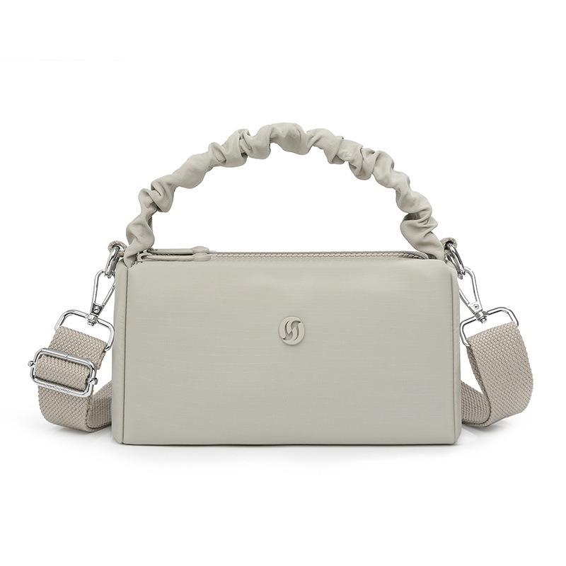 Летняя новая сумка-облако, модная однотонная сумка на плечо под мышкой, простая плиссированная сумка-мессенджер серый
Летняя новая сумка-облако, модная однотонная сумка на плечо под мышкой, простая плиссированная сумка-мессенджер серый