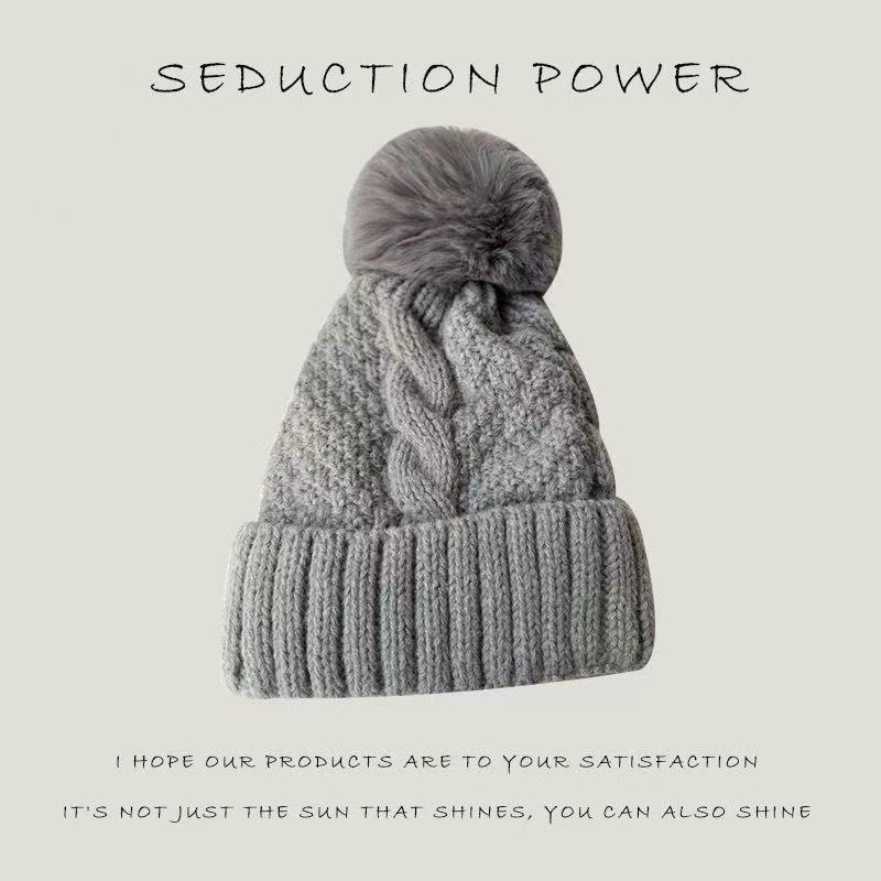Autumn and winter warm knitted hat for women with large pom-pom, solid color, European and American style, thickened, suitable for outdoor cycling Single-Ball Twist-Gray
Autumn and winter warm knitted hat for women with large pom-pom, solid color, European and American style, thickened, suitable for outdoor cycling Single-Ball Twist-Gray