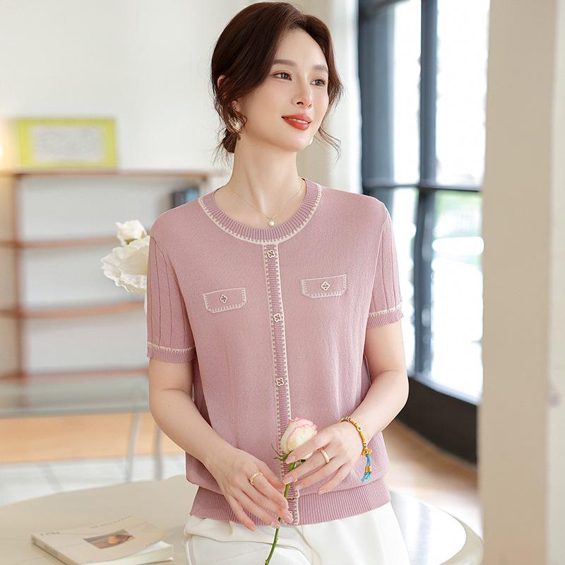Mom s French Style Ice Silk Knit Top, Short Sleeve, Versatile & Stylish T-shirt for Middle-Aged Women, New Summer Fashion. 2XL (110-120 lbs) рожевий/фіолетовий
Mom s French Style Ice Silk Knit Top, Short Sleeve, Versatile & Stylish T-shirt for Middle-Aged Women, New Summer Fashion. 2XL (110-120 lbs) рожевий/фіолетовий