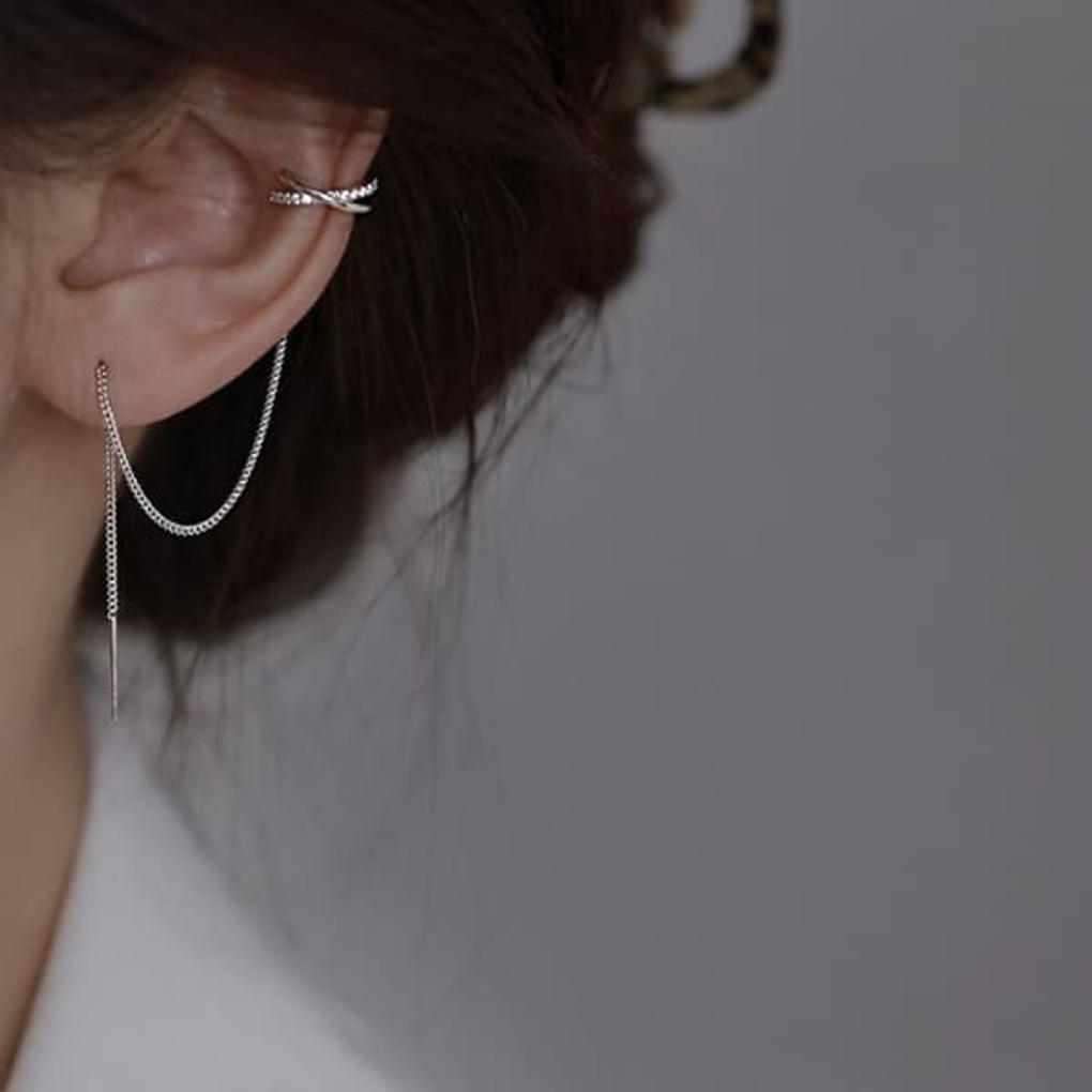 Women s Silver Twisted Wave Chain Ear Cuff Earrings Silver
Women s Silver Twisted Wave Chain Ear Cuff Earrings Silver