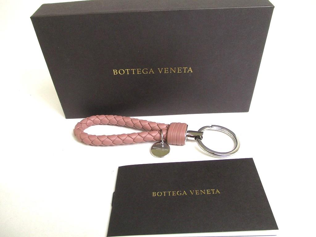Автентичний брелок BOTTEGA BENETA Intrecciato Beige pink Leather H/W Keychain Keyholder #a328 Refurbished
Автентичний брелок BOTTEGA BENETA Intrecciato Beige pink Leather H/W Keychain Keyholder #a328 Refurbished