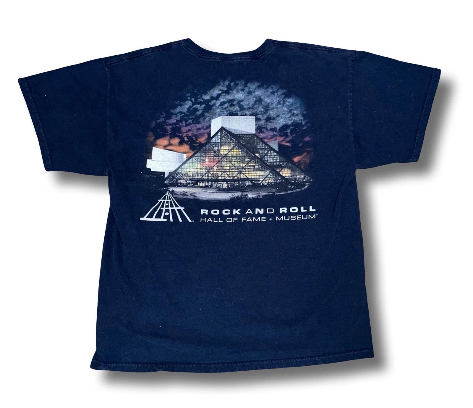 VTG Rock & Roll Hall of Fame Museum T-Shirt Men’s Large Navy Graphic Cleveland 4XL
VTG Rock & Roll Hall of Fame Museum T-Shirt Men’s Large Navy Graphic Cleveland 4XL