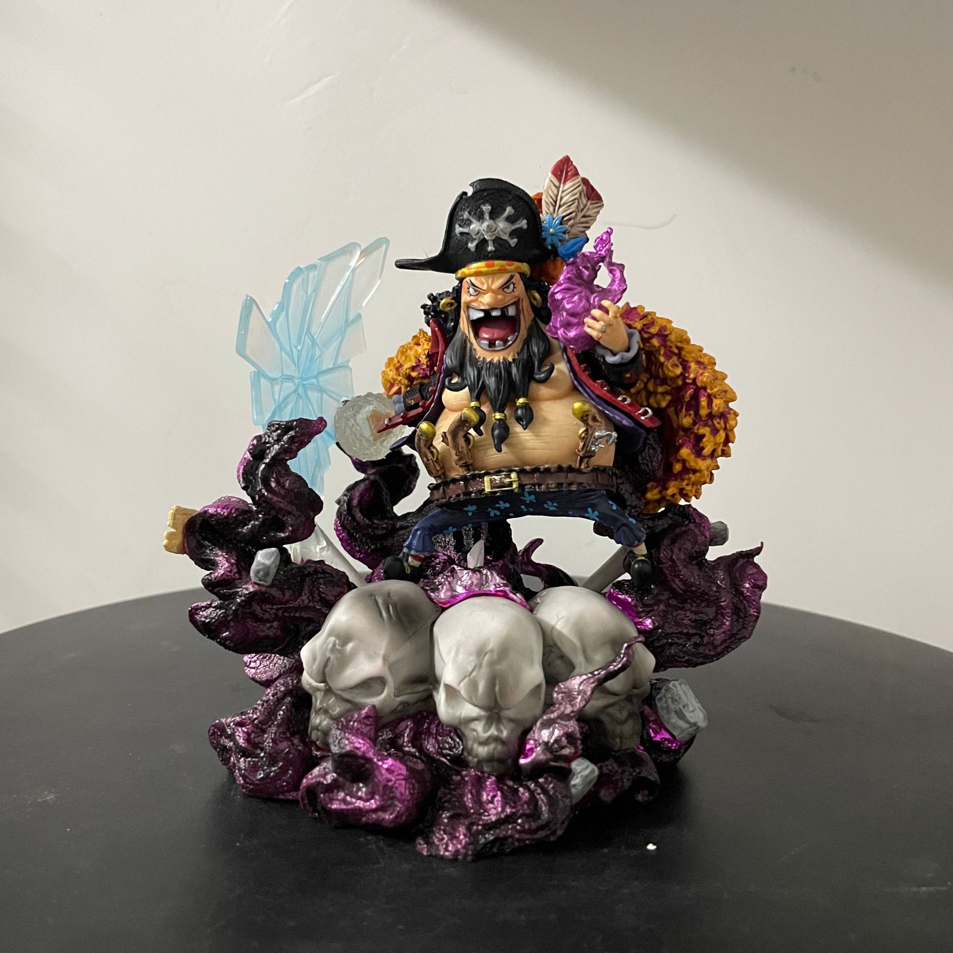 Q Edition One Piece Anime Figure Edward Teach Blackbeard GK Statue Model Desk Decoration Toy Peripheral Christmas Gift No box
Q Edition One Piece Anime Figure Edward Teach Blackbeard GK Statue Model Desk Decoration Toy Peripheral Christmas Gift No box