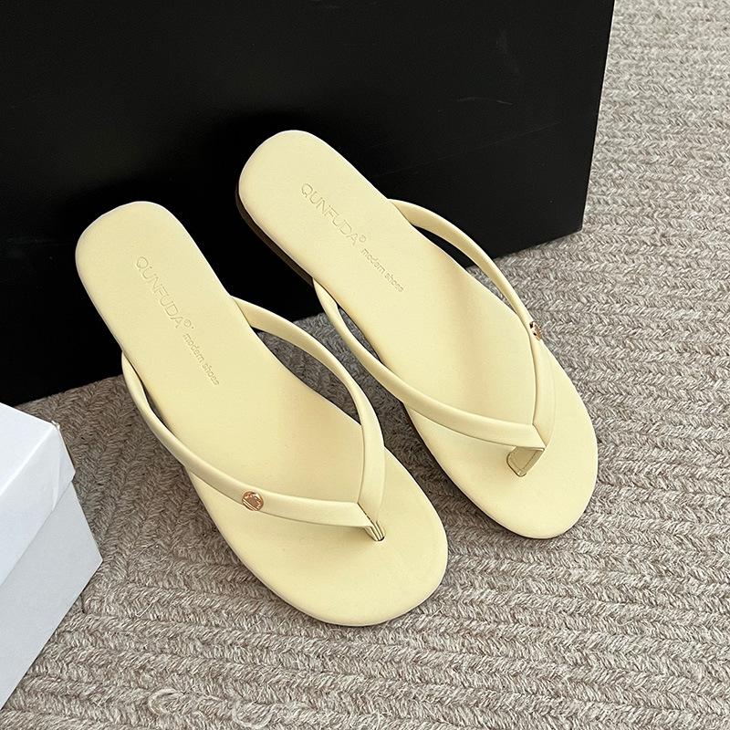 Dopamine Internet celebrity super fire flat bottom flip-flops women s summer wear 2025 new high-end non-slip cool slippers 40 жёлтый
Dopamine Internet celebrity super fire flat bottom flip-flops women s summer wear 2025 new high-end non-slip cool slippers 40 жёлтый