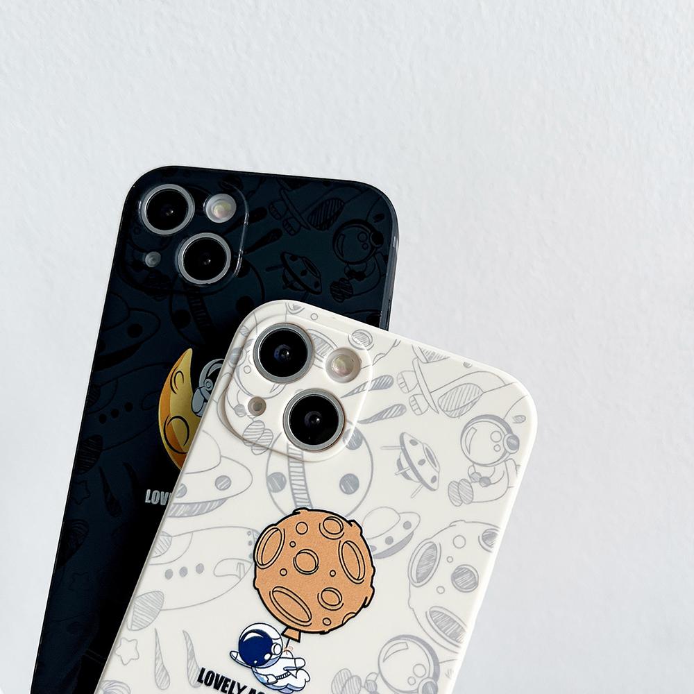 For iPhone 13 6.1 inch Lovely Astronaut Phone Case Precise Cutout Soft TPU Anti-scratch Cover Black
For iPhone 13 6.1 inch Lovely Astronaut Phone Case Precise Cutout Soft TPU Anti-scratch Cover Black