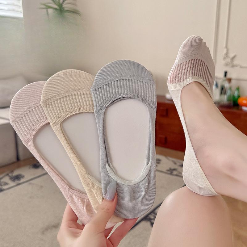 Women s Summer Thin Style All Match Solid Color Sweat Absorbing Deodorant Silicone Non Skid Short Boat Socks 1 pair
Women s Summer Thin Style All Match Solid Color Sweat Absorbing Deodorant Silicone Non Skid Short Boat Socks 1 pair